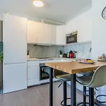 Renovated With Sunny Terrace And Ocean Views In Malibu Park Tenerife