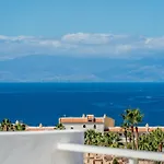 Renovated With Sunny Terrace And Ocean Views In Malibu Park Tenerife Apartmán Costa Adeje (Tenerife)