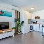 Renovated With Sunny Terrace And Ocean Views In Malibu Park Tenerife Apartmán *