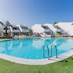 Renovated With Sunny Terrace And Ocean Views In Malibu Park Tenerife *