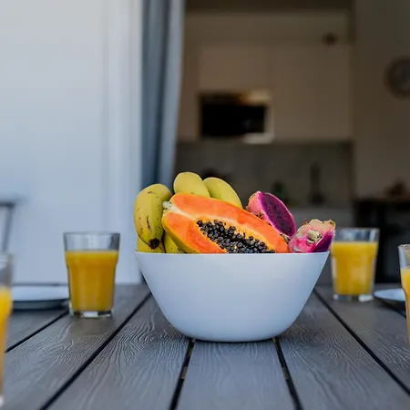 Daire Renovated With Sunny Terrace And Ocean Views In Malibu Park Tenerife