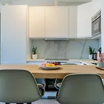 Renovated With Sunny Terrace And Ocean Views In Malibu Park Tenerife *